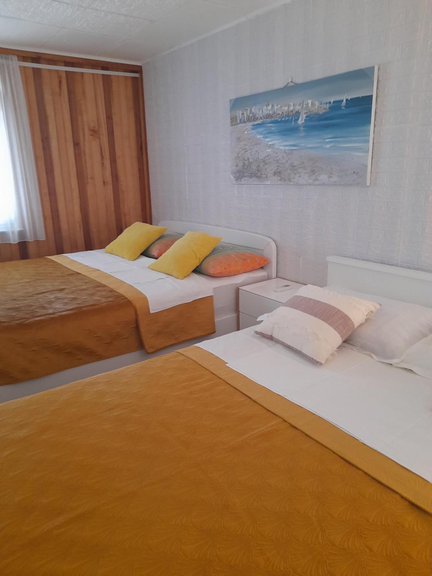 Apartment Milka By The Sea カルロバッグ エクステリア 写真
